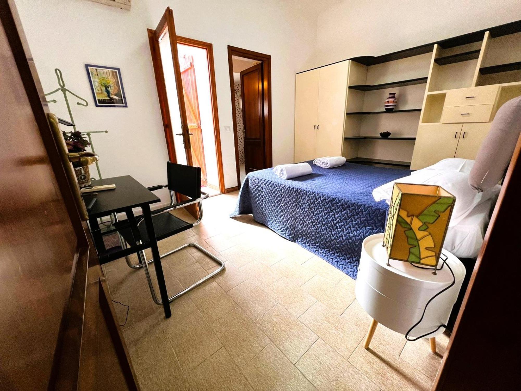 Le Calle Homes *